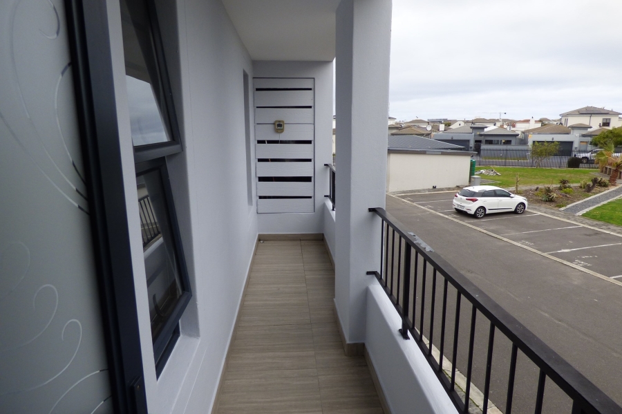 2 Bedroom Property for Sale in Parklands North Western Cape